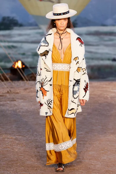 Look 20